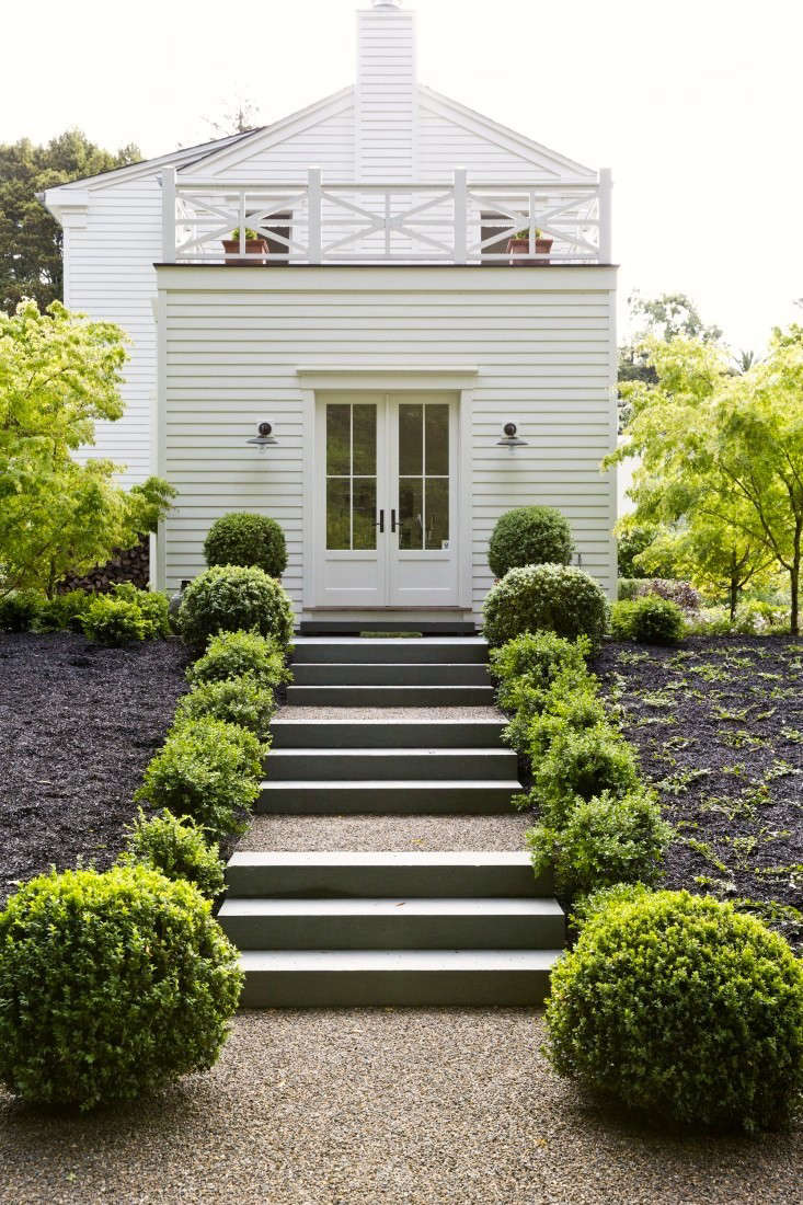 Architect Barbara Chambers uses black wood chips to mulch her garden. Photograph by Liesa Johannssen for Gardenista, from Architect Visit: Barbara Chambers at Home in Mill Valley.