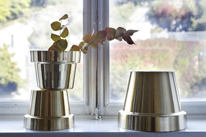 indeed plunk an ordinary houseplant into one of our five favorite metallic planters and your windowsill garden might just become the most glamorous corner