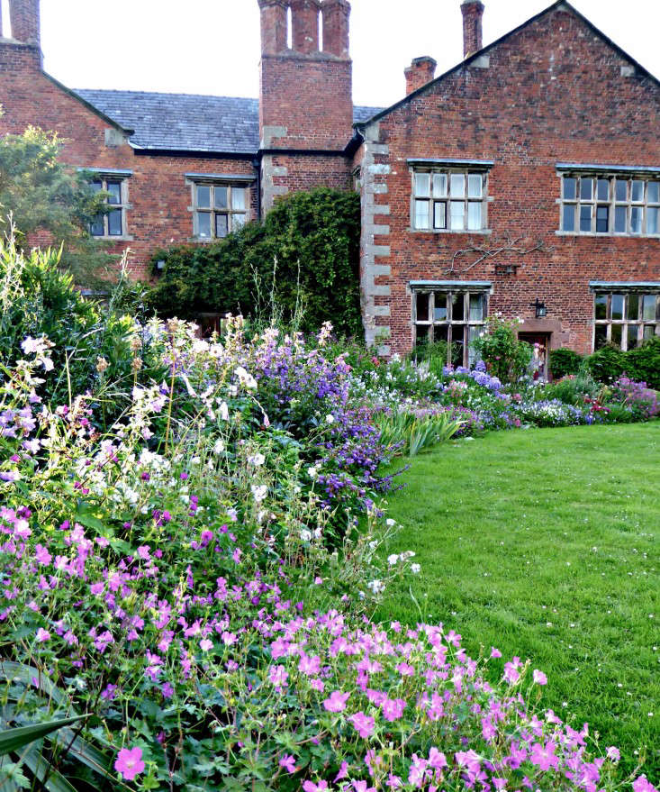 10 Ideas To Steal From English Cottage Gardens Gardenista