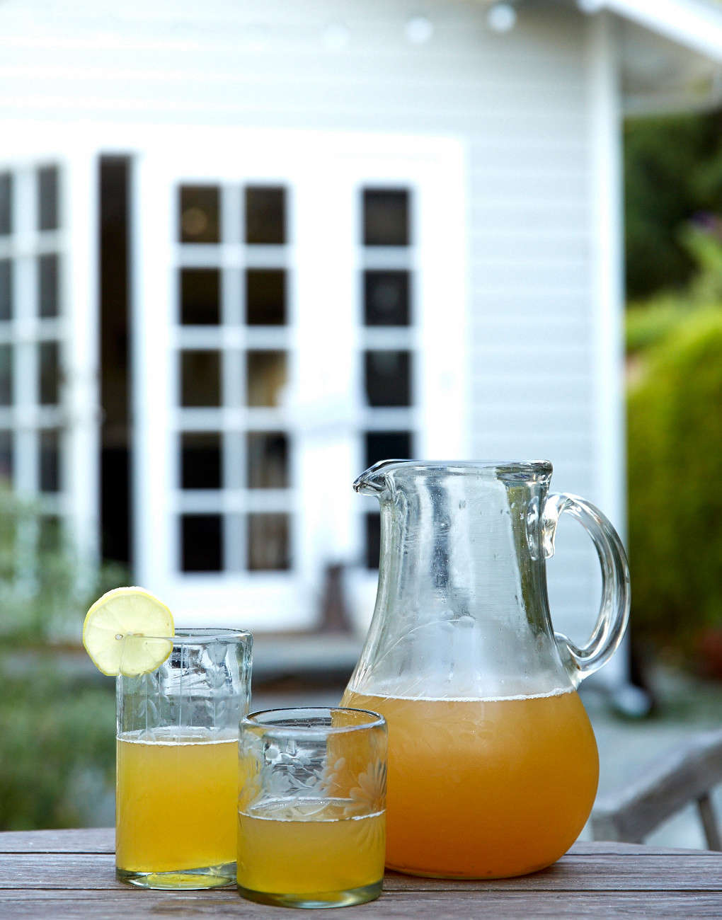 10 Easy Pieces Glass Lemonade Pitchers Gardenista