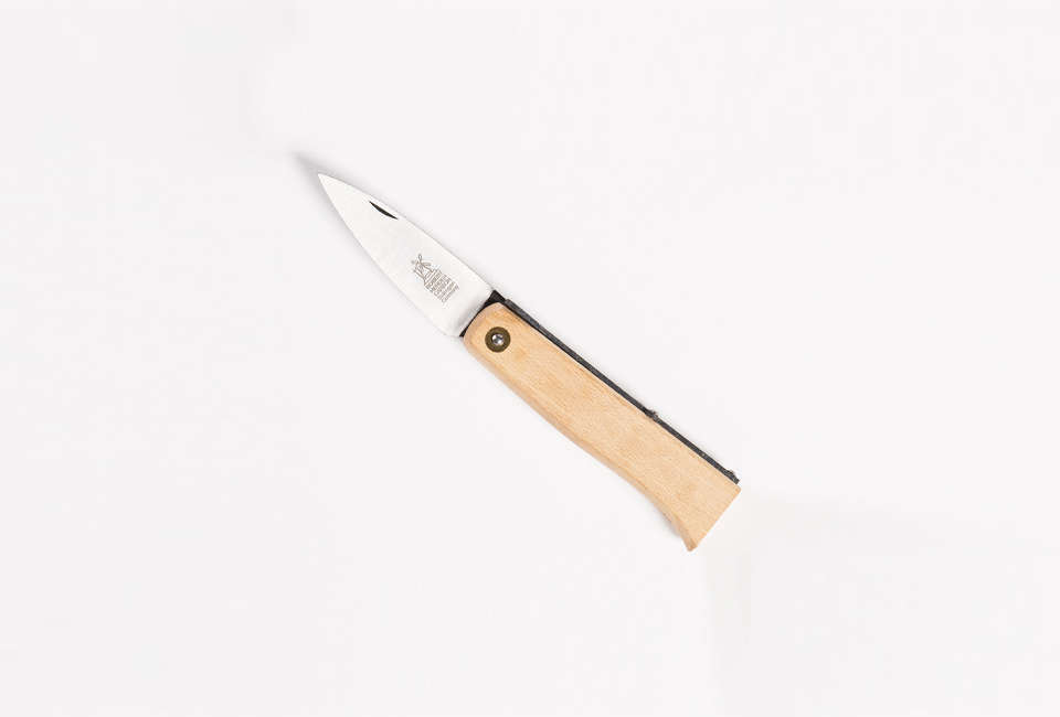 10 Easy Pieces Pocket Knives for the Gardener Gardenista