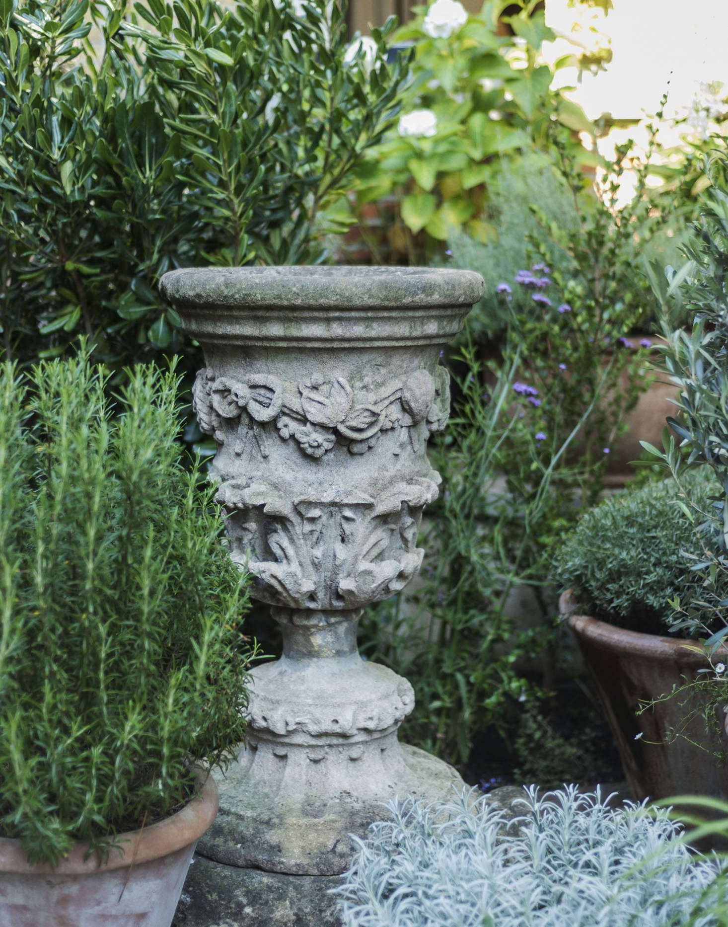 The carved stone pedestal? Uniacke has a passion for rare antiques, and is known for her uncanny ability to discover them. During the course of the renovation, whenever she found a piece she especially liked she’d put it aside for her garden.