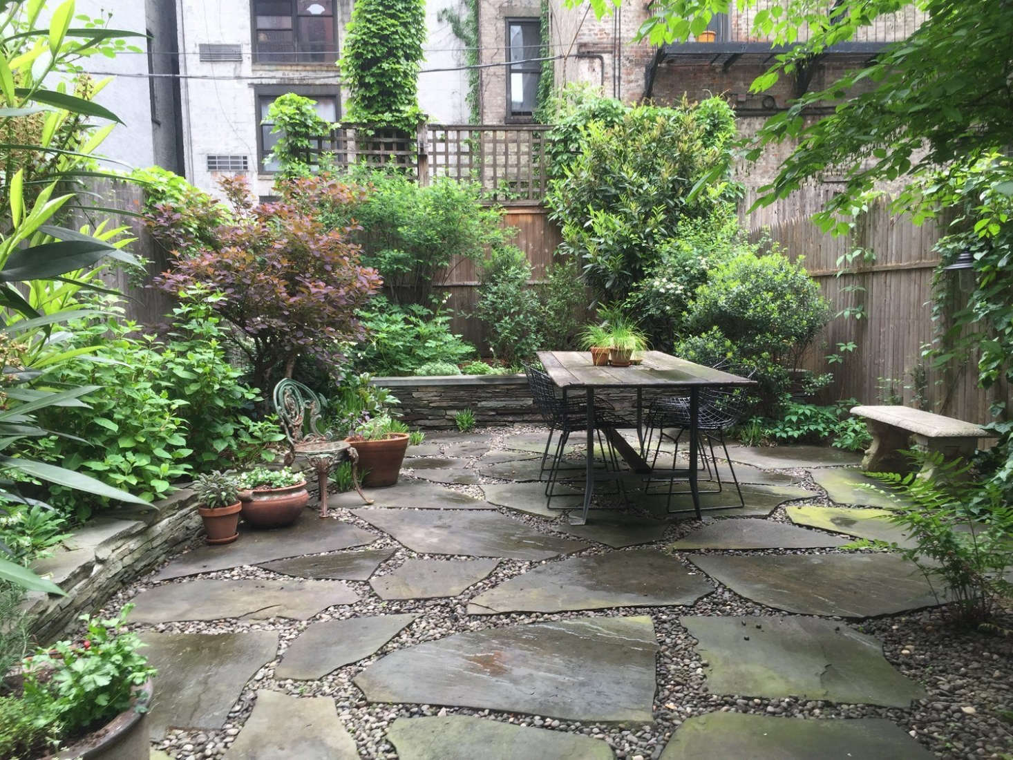 Rental Garden Makeovers: 10 Best Budget Ideas for an ...