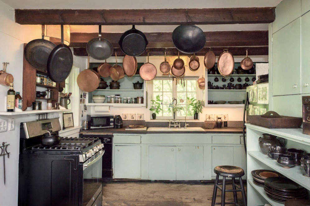 Tomkins cooked dinner for Julia Child once, and over her signature rhubarb pie the two compared notes on how to make the best pie crust.