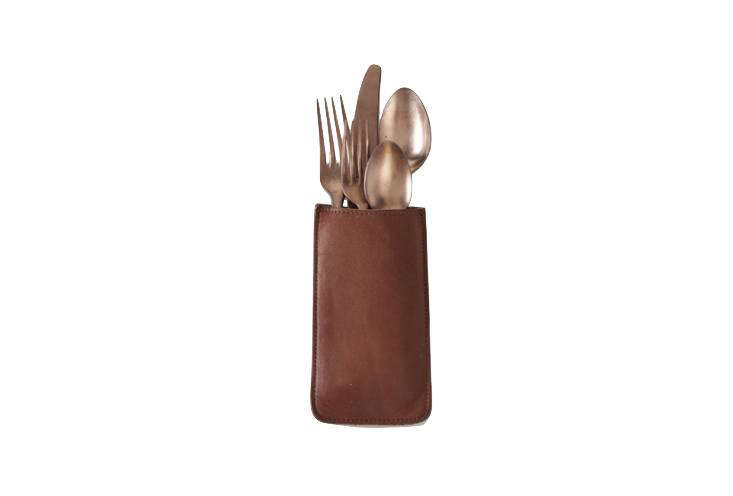 Organize holiday table settings with flatware pouches. See our favorites in this week