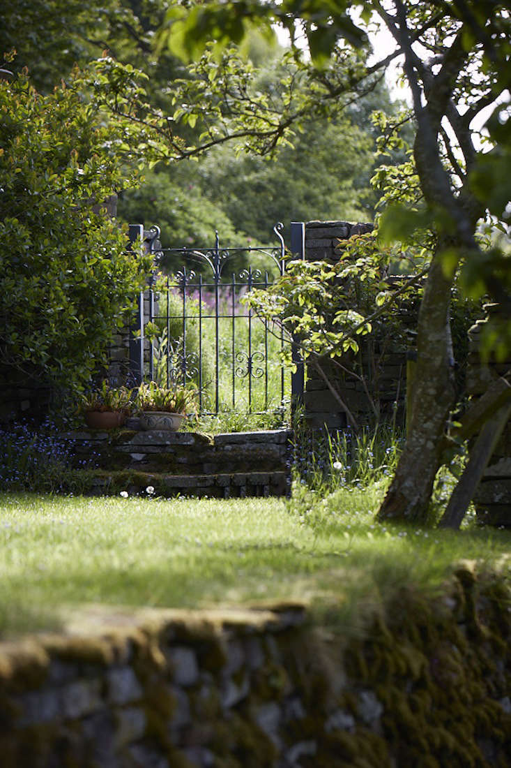 Garden Gate Design 10 Iron Entryways With Curb Appeal Gardenista