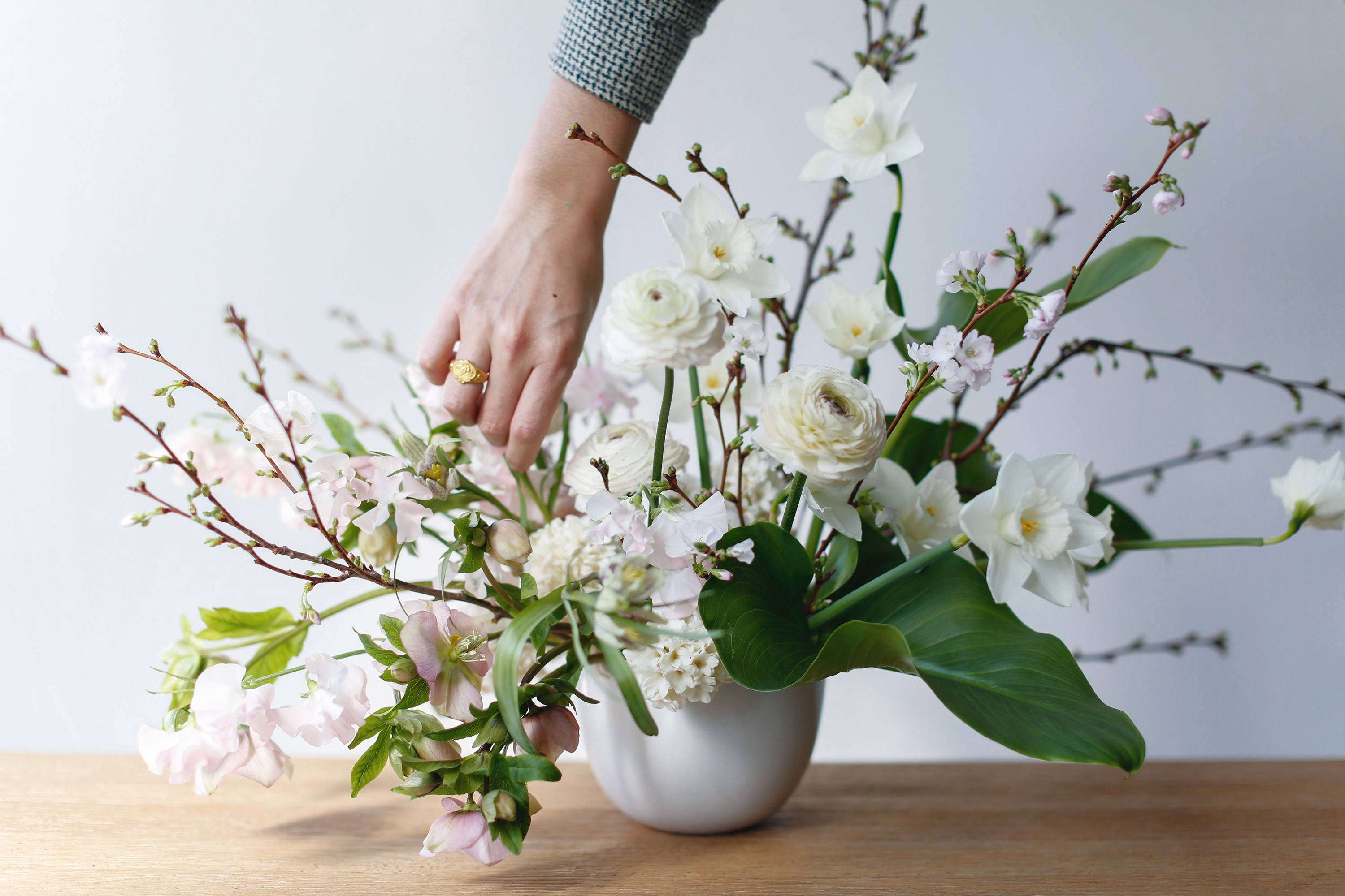 Flower Arrangements 101: A Crash Course for Easy and Elegant ...