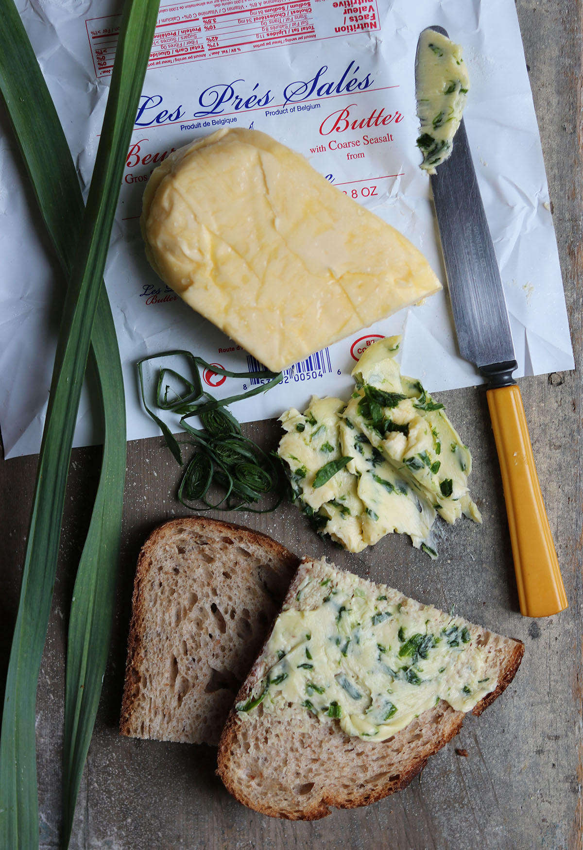 Add the finely sliced fresh garlic leaves to good butter or snip them across toast and eggs.