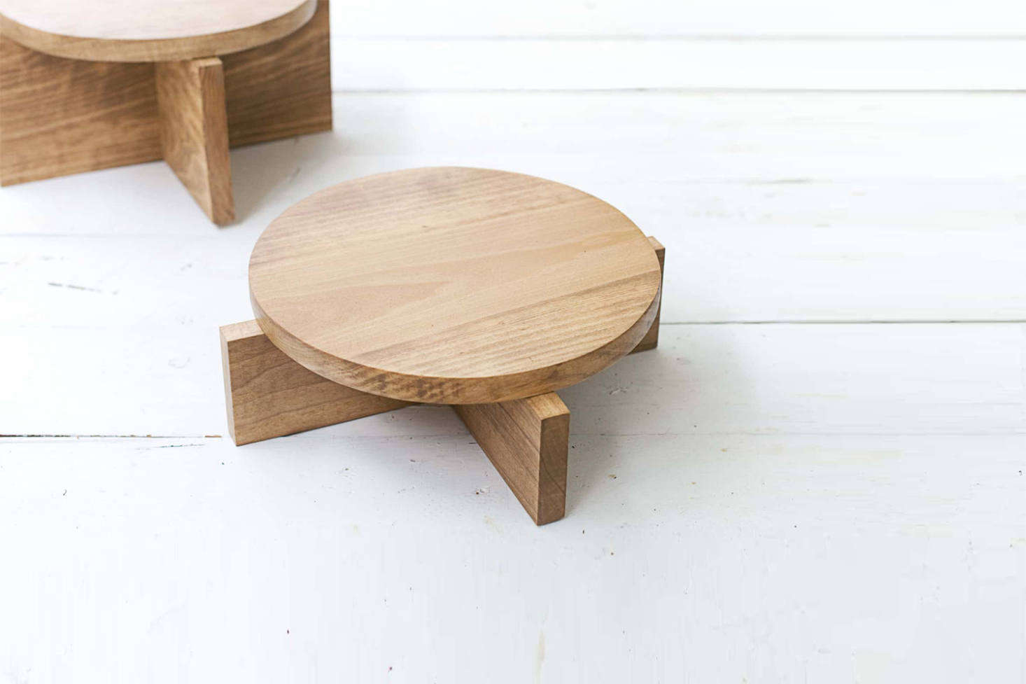 10 Easy Pieces Wooden Plant Pedestals Gardenista