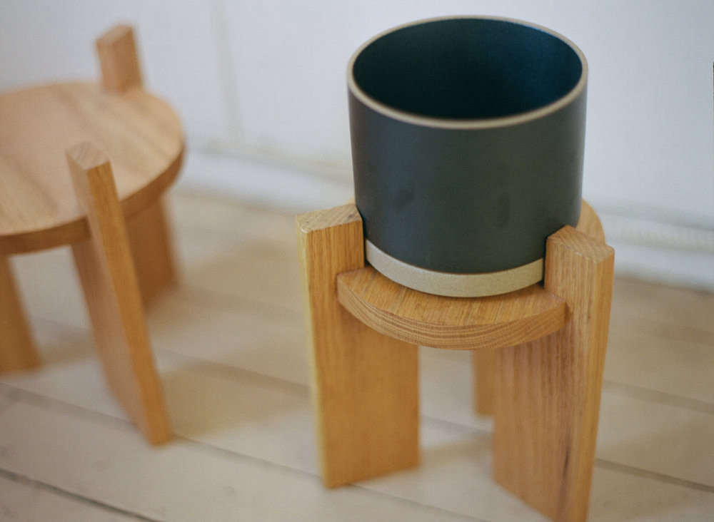 10 Easy Pieces Wooden Plant Pedestals Gardenista